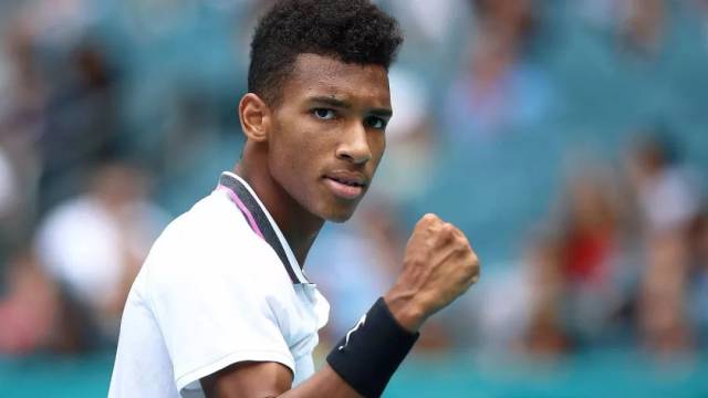 他在比赛中 他在比赛中